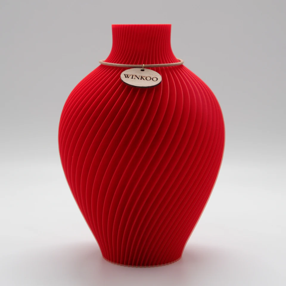 Noma sculptural vase in Fire Red by WINKOO